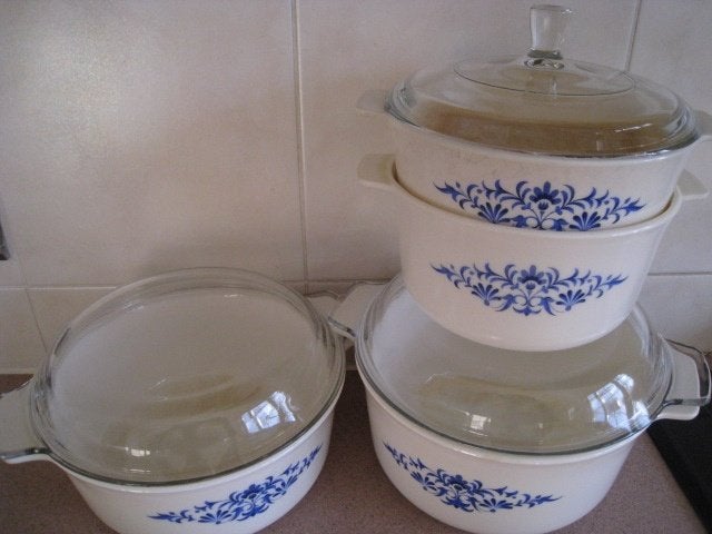 4 vuurvaste potten, wit met glazen deksel, perfekte staat !!, Enlèvement