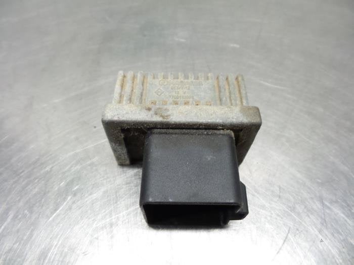 Voorgloei Relais van een Renault Megane (Megane 2 02-), Gebruikt, -, Renault, -