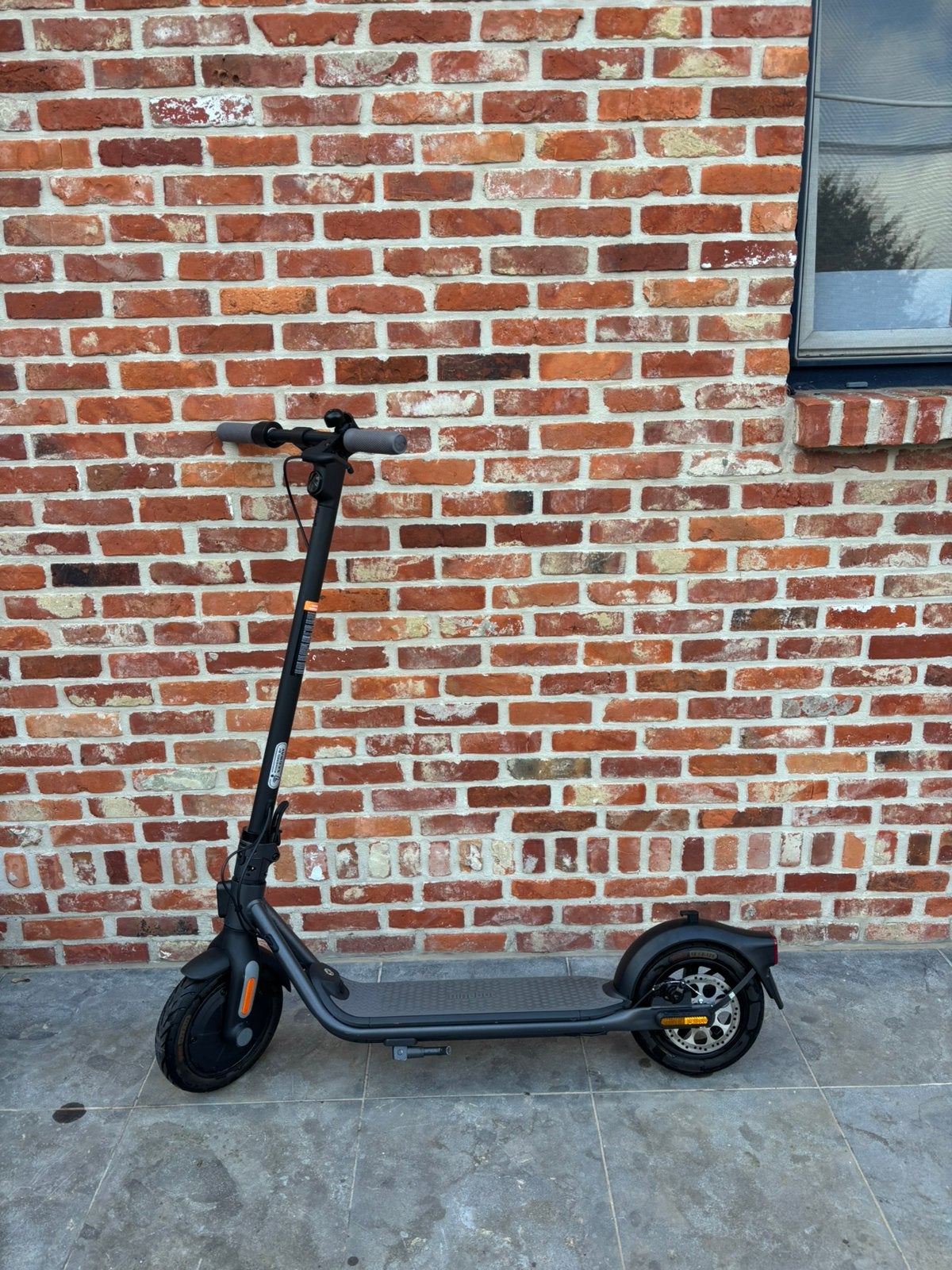 Segway Ninebot KickScooter F25E II – Topstaat + extra band, Fietsen en Brommers, Ophalen, Zo goed als nieuw