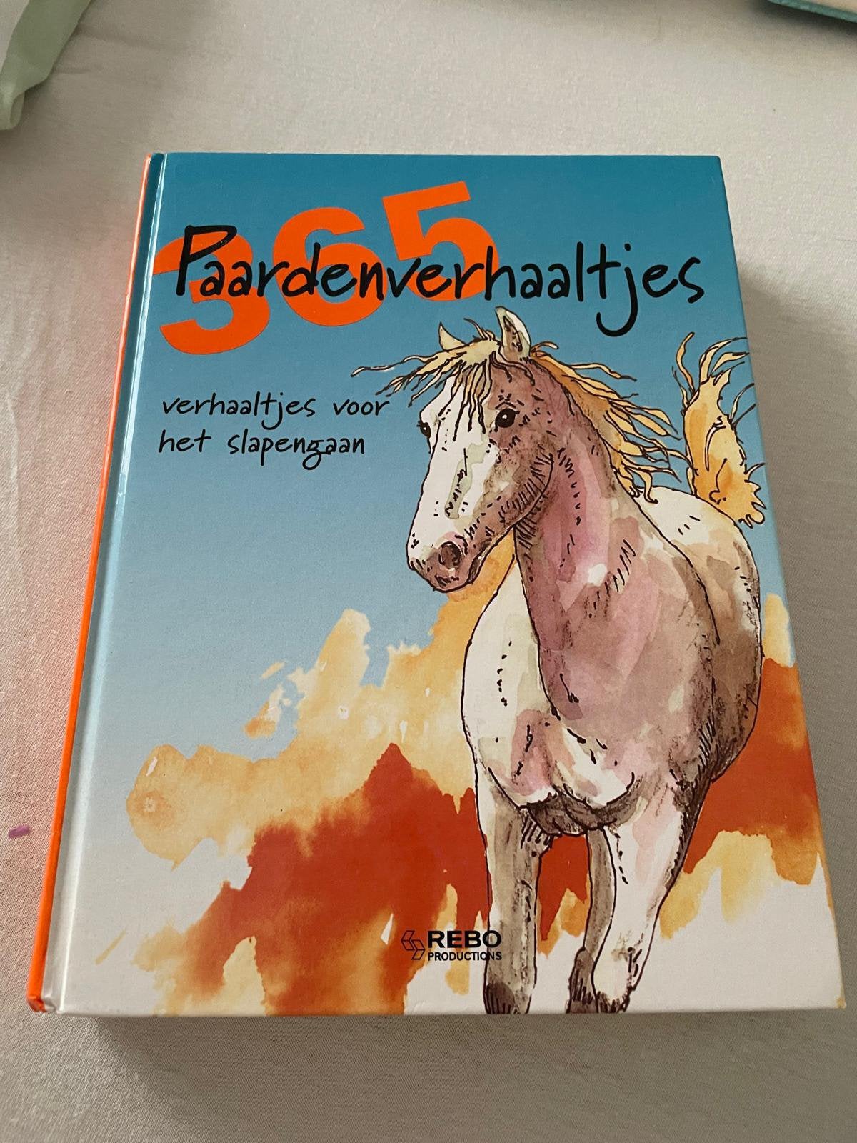 Boek 365 Paardenverhaaltjes, Enlèvement ou Envoi, Comme neuf