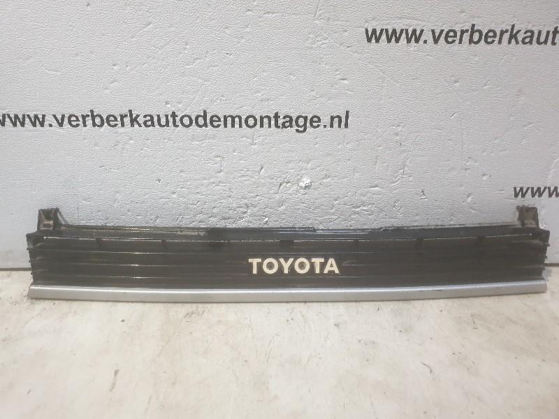 GRILLE Toyota Corolla (E8) (53101-12600-ae), Auto-onderdelen, Carrosserie, Toyota, Gebruikt