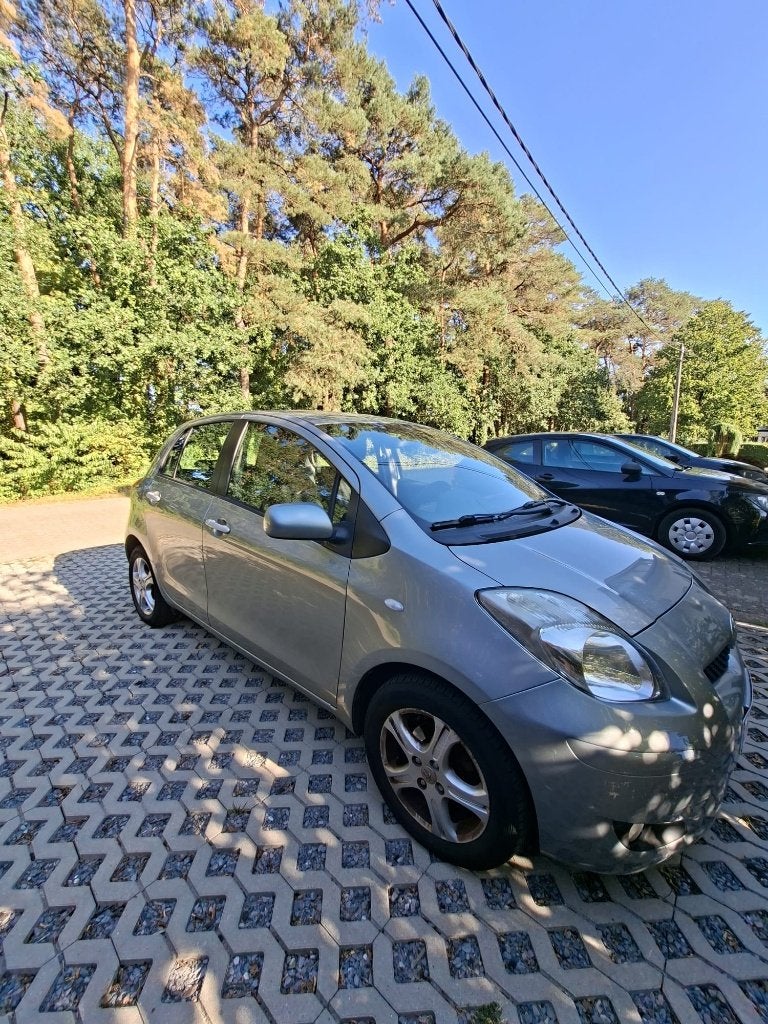 Toyota Yaris 1.33 automaat — 2010 — 115.796 km, Automaat, Stof, Zwart, 1329 cc