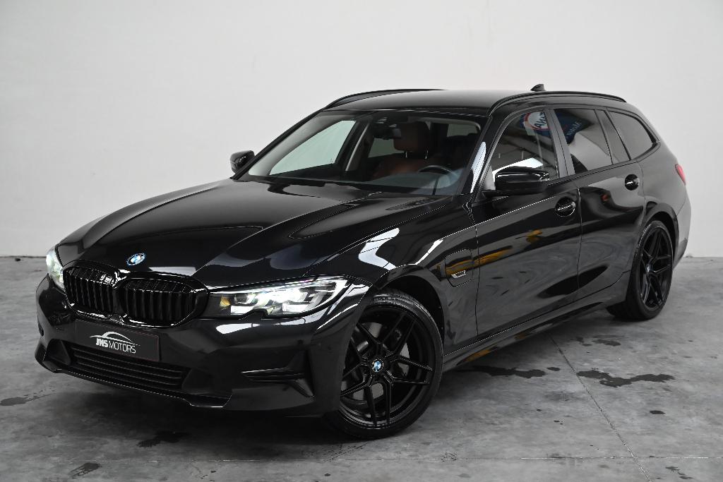 BMW 330e Touring Plug-in Hybrid | 292 pk | 1e eigenaar | BTW, Automaat, Achterwielaandrijving, Euro 6, 4 cilinders
