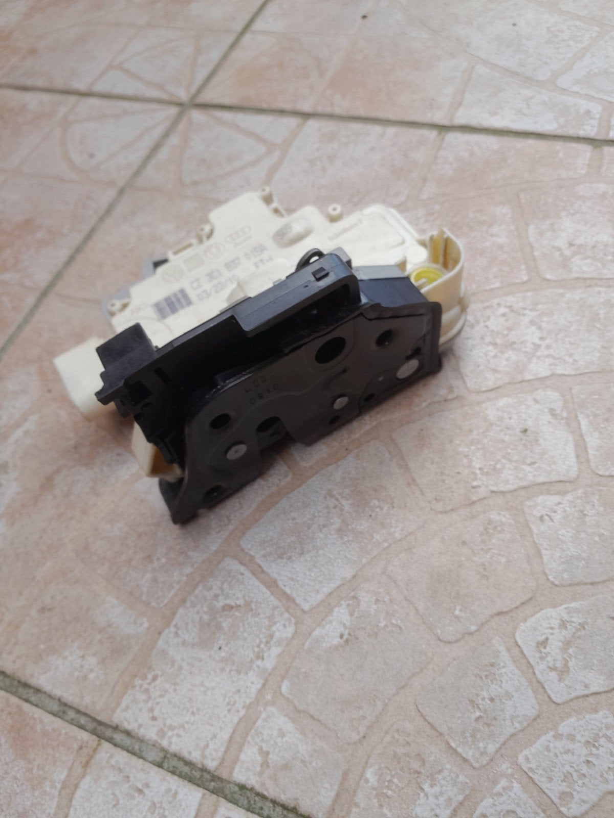 serrure d'origine côté chauffeur vw audi skoda, Ophalen, Gebruikt, Audi