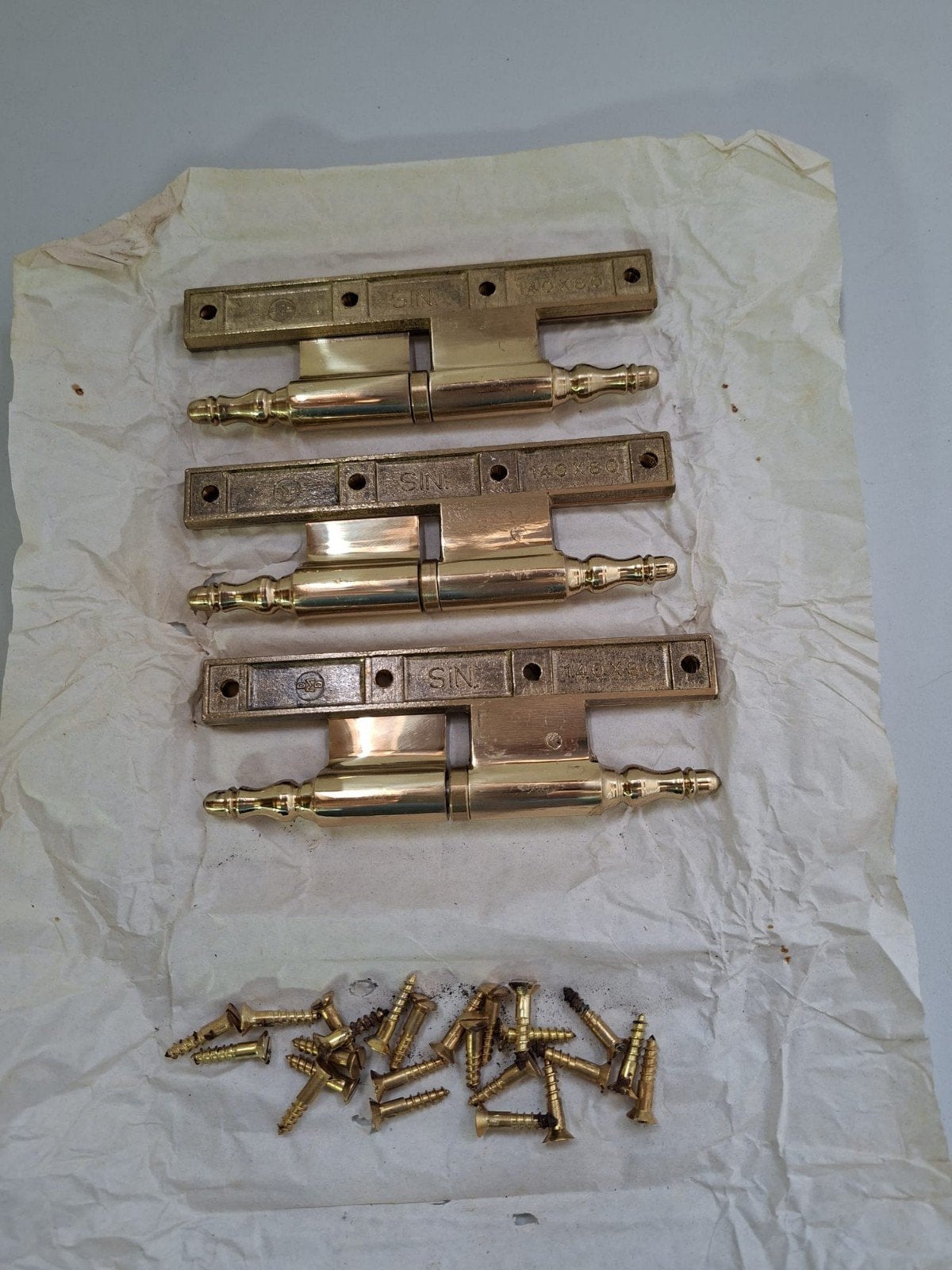 3 messing deurscharnieren  140 x 80 mm – klassiek, Diversen, Schrijfwaren, Ophalen
