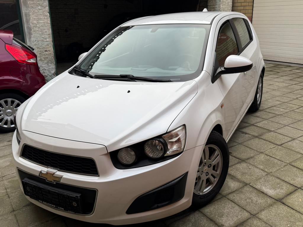 Chevrolet Aveo 1.2i Essence Euro 5A 11/2013 5 Portes Clim, Autos, Chevrolet, Euro 5, Achat, Entreprise, 5 portes
