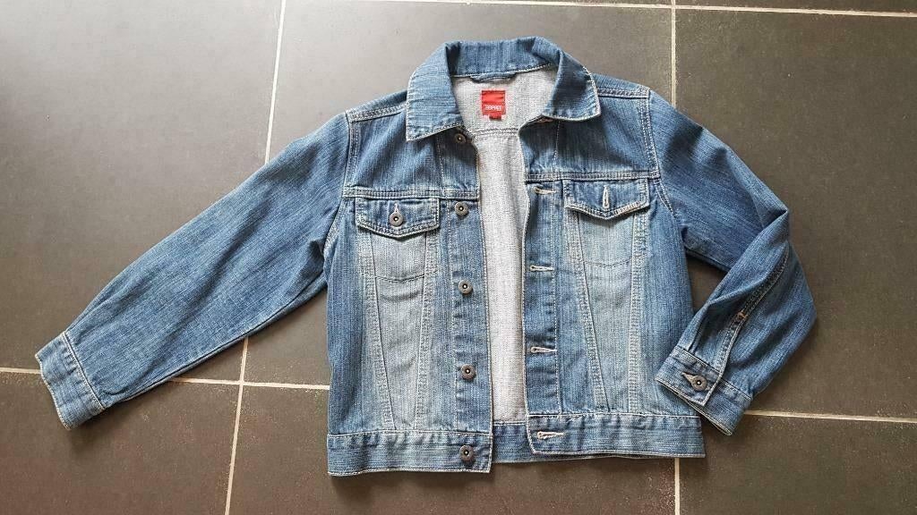 jeans jas van Esprit maat 128 - 134, Enfants & Bébés, Vêtements enfant | Taille 128, Garçon ou Fille, Enlèvement ou Envoi, Comme neuf