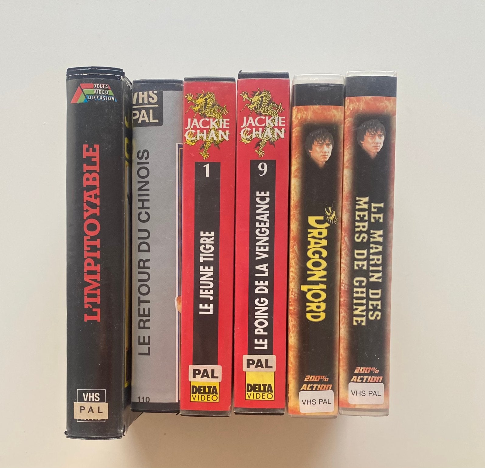 Lot 6 VHS action / arts martiaux Jackie Chan, Enlèvement ou Envoi, Comme neuf