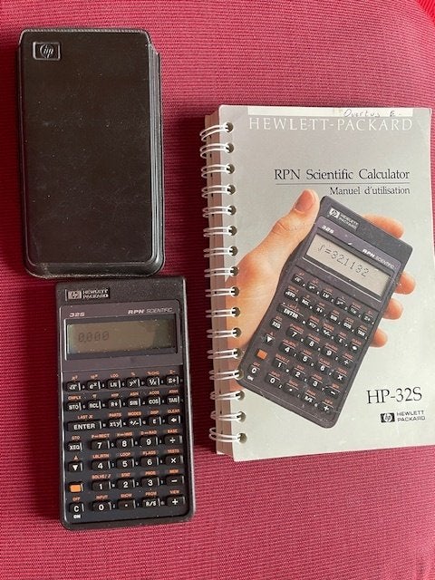 HP-32S   Calculette scientifique Hewlett-Packard  - RPN, Enlèvement ou Envoi, Comme neuf