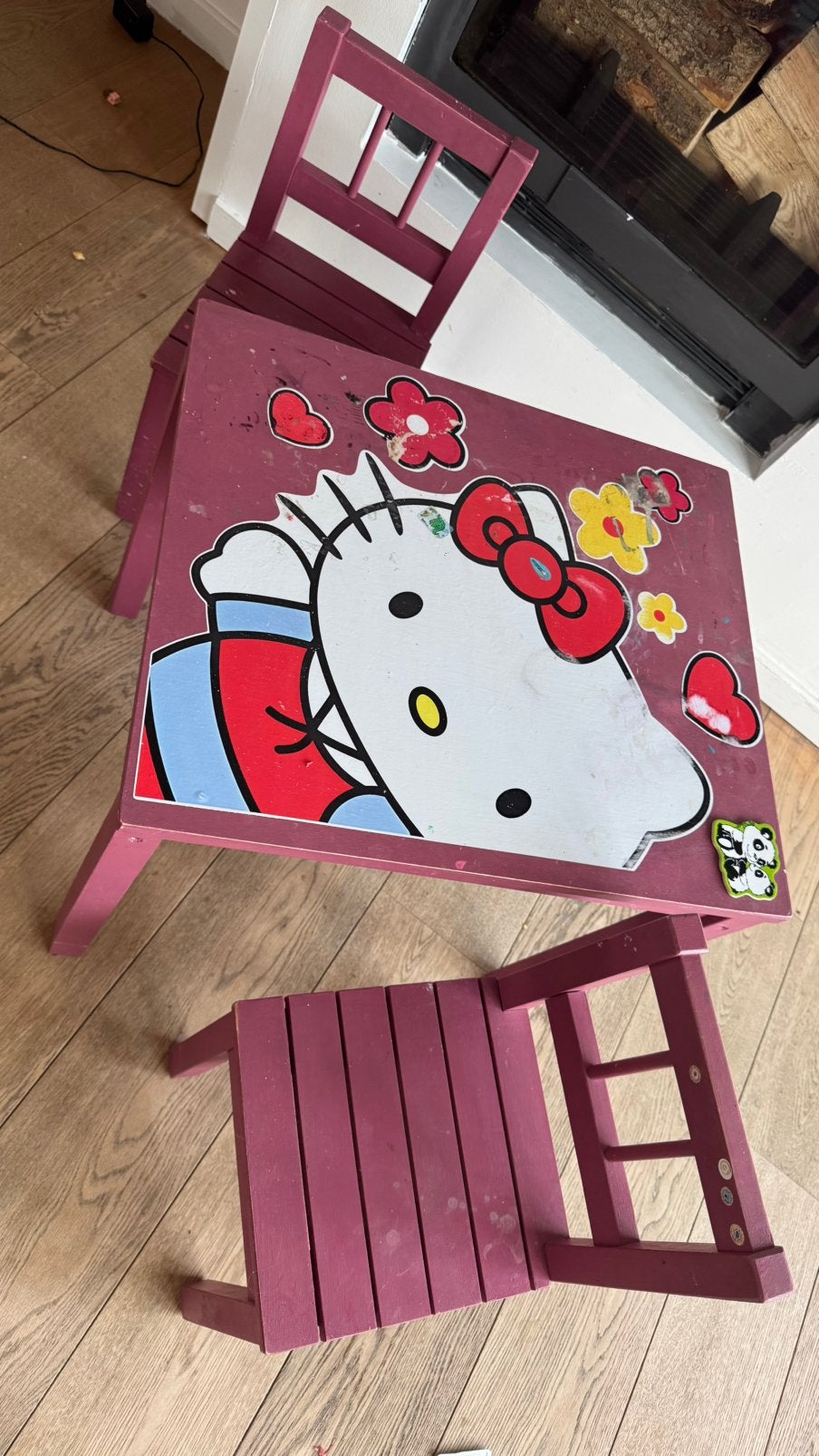 Gratis tafel 2 stoeltjes en speelgoed, Kinderen en Baby's, Ophalen, Gebruikt
