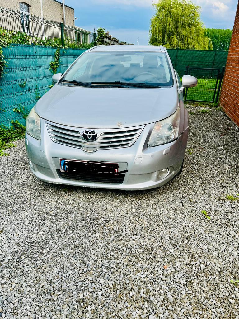 Toyota Avensis 2D4D, Voorwielaandrijving, Euro 5, Avensis, Zwart