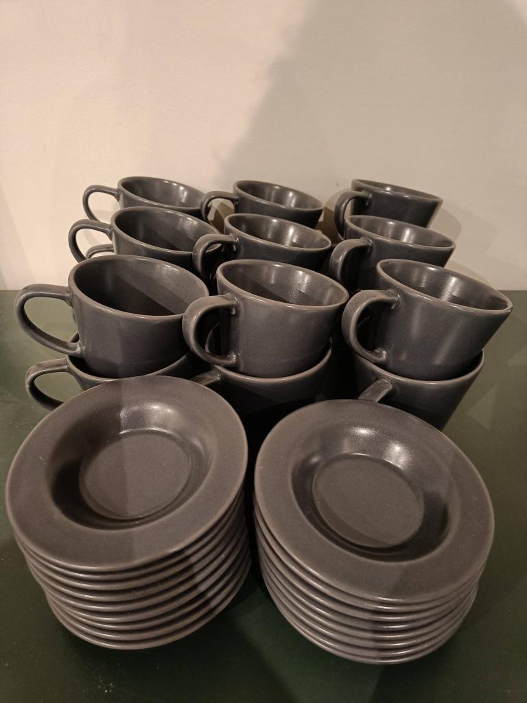 18 koffietassen + schaaltjes, Huis en Inrichting, Keuken | Servies, Ophalen