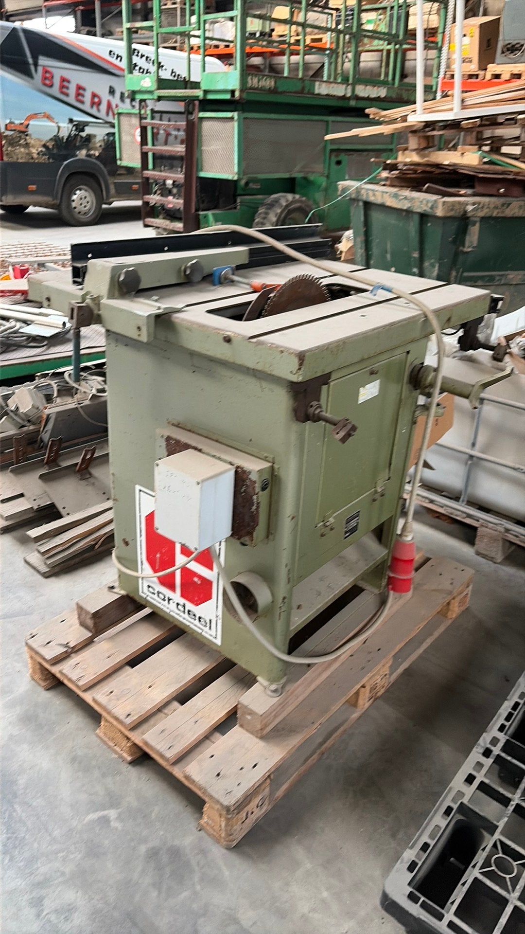 Zaagmachine 400v 3kw, Ophalen, Zo goed als nieuw