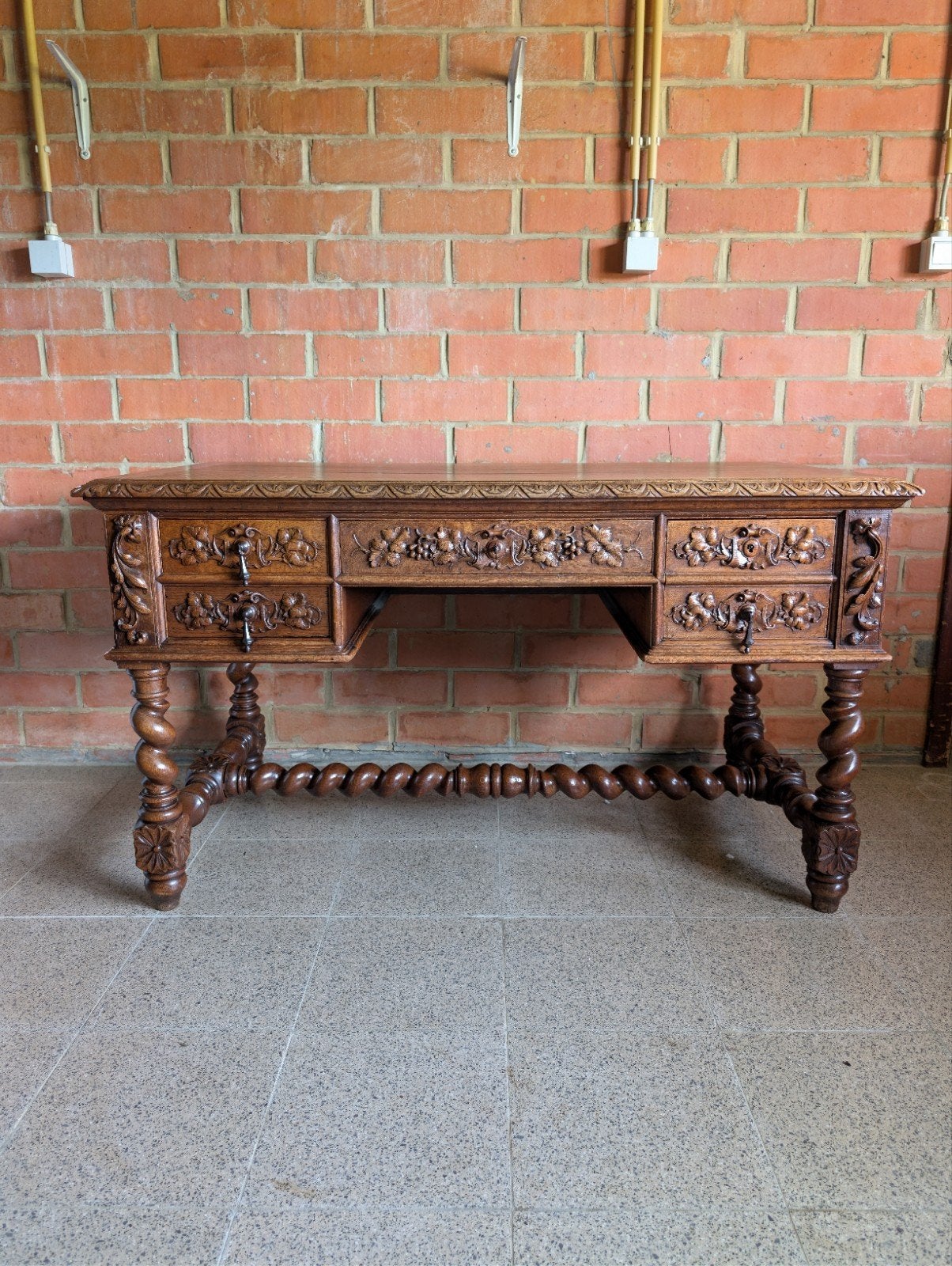 Antieke Jacht Bureau, Ophalen
