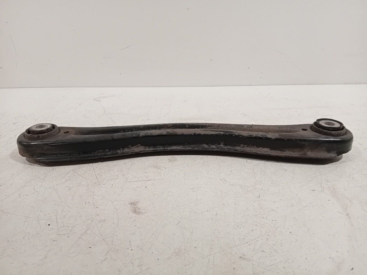 Draagarm rechts achter boven Mercedes-Benz ML-Klasse, Onderdelen@venauto.nl, Van der Ven Autorecycling B.V., Ettenseweg 76, 4706 PB Roosendaal, The Netherlands