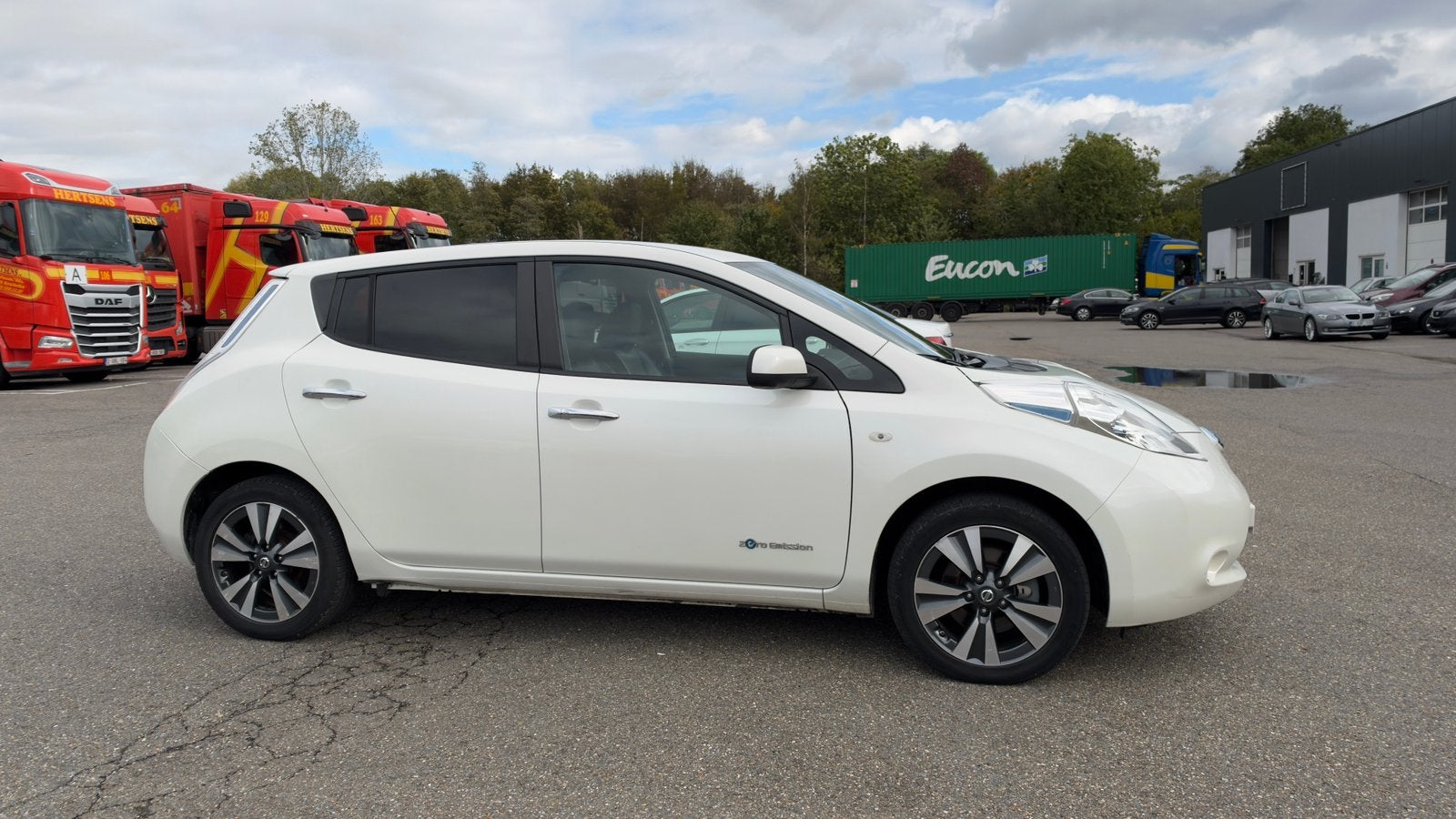 NISSAN LEAF 30 kWh - 100 % ÉLECTRIQUE - GARANTIE, Autos, Cuir, Essai à domicile, Achat, 109 kW