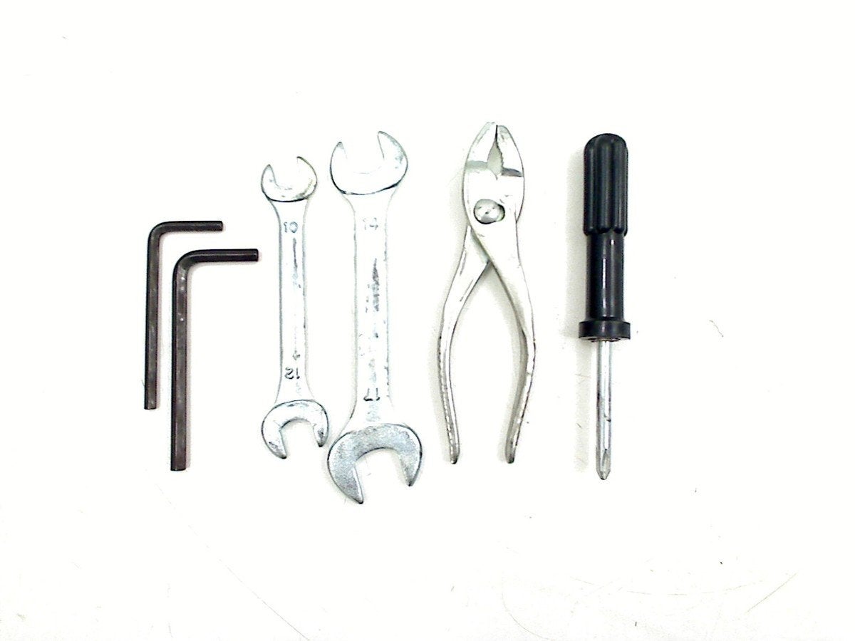 GEREEDSCHAPSET GSX R 1000 2007-2008 (GSXR1000 K7 / K8), Motoren, Dhr. S. di Majo, Gebruikt, Info@cama-motorparts.nl, P.J. Troelstraweg 8 8
3144 CX  MAASSLUIS, NL