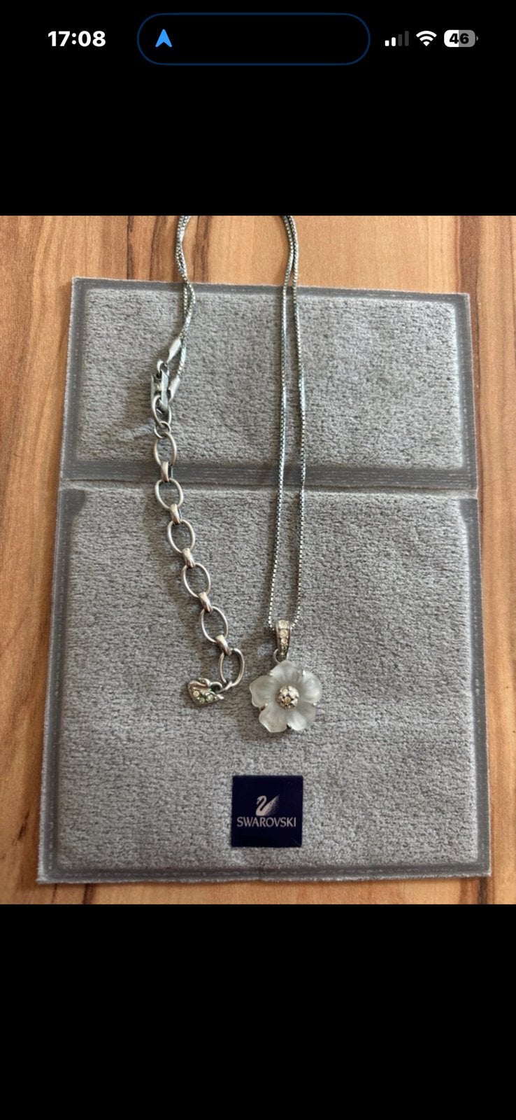 Collier Swarovski, Enlèvement, Comme neuf