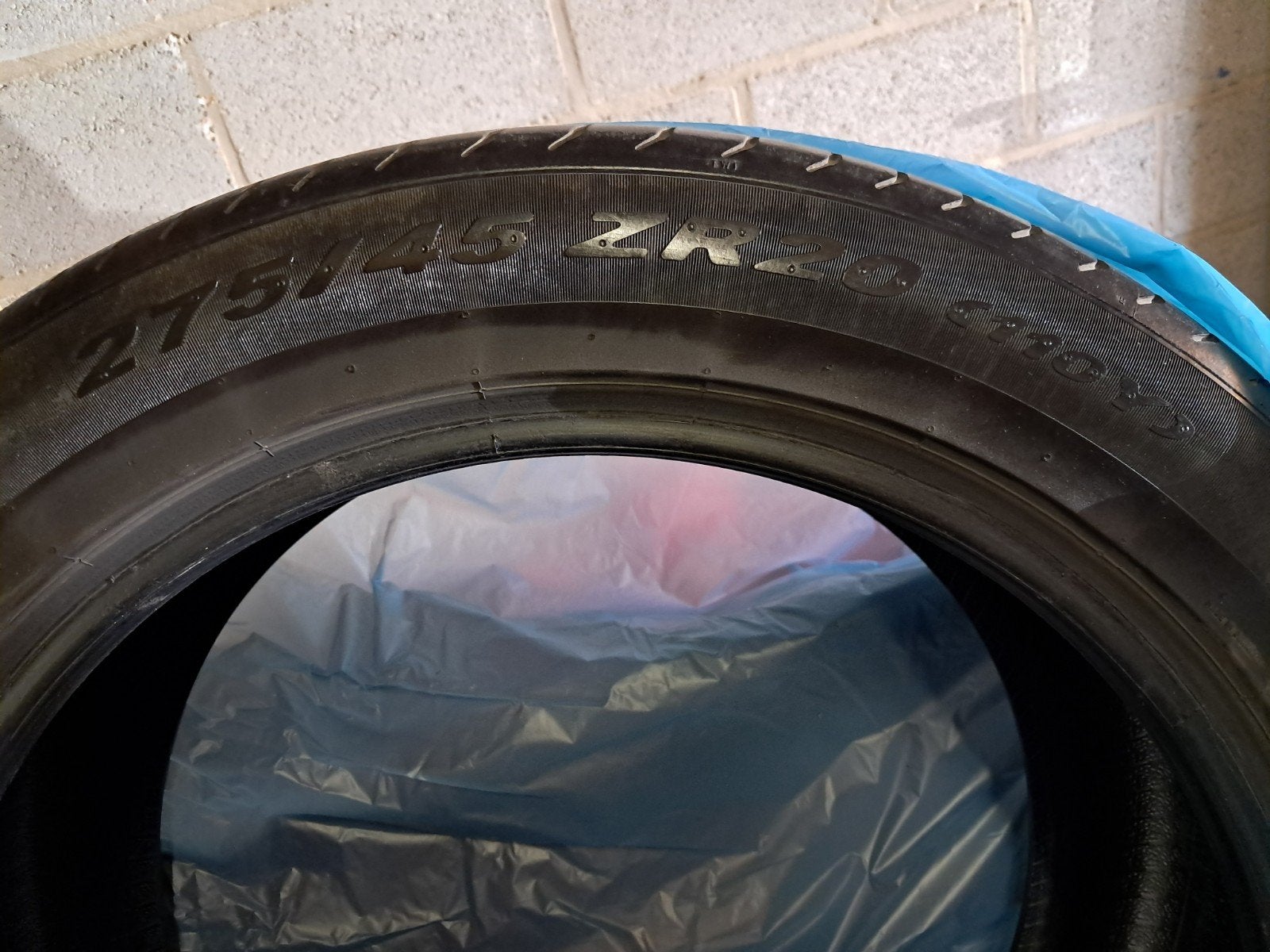 4 Pneus PZERO 275/45 ZR 20, Enlèvement ou Envoi