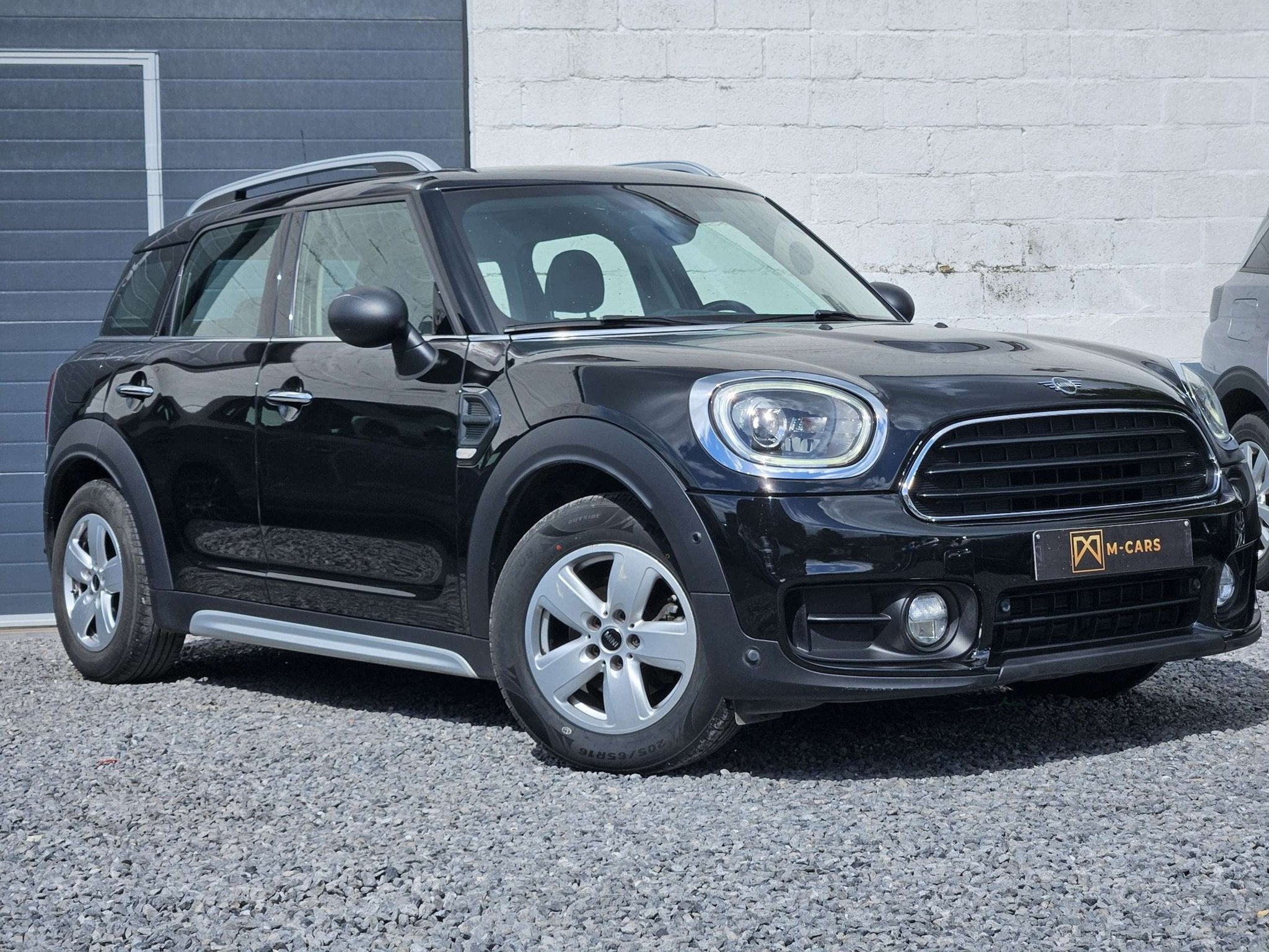 MINI One D Countryman TOIT PANO * ECRAN * (bj 2019), Auto's, Mini, Stof, Gebruikt, 116 pk, Zwart