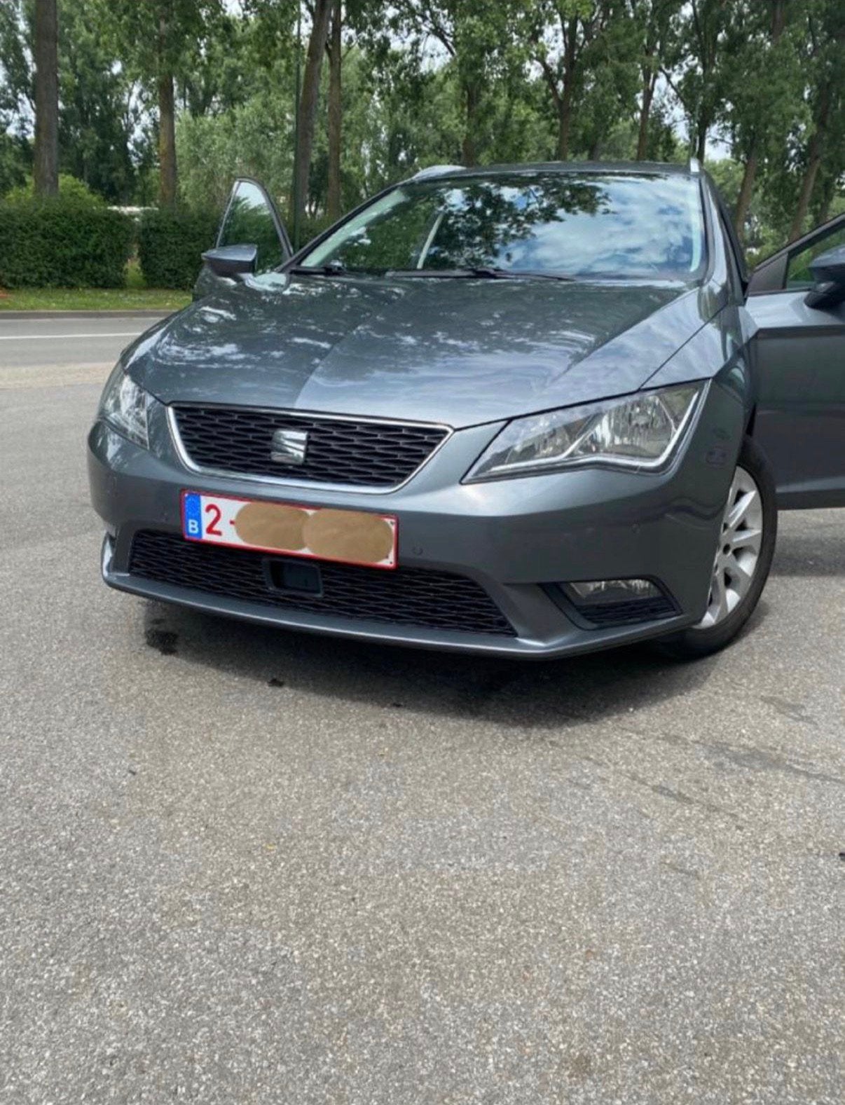 Seat leon 1.6 Automatique, Argent ou Gris, Achat, Euro 6, Entreprise