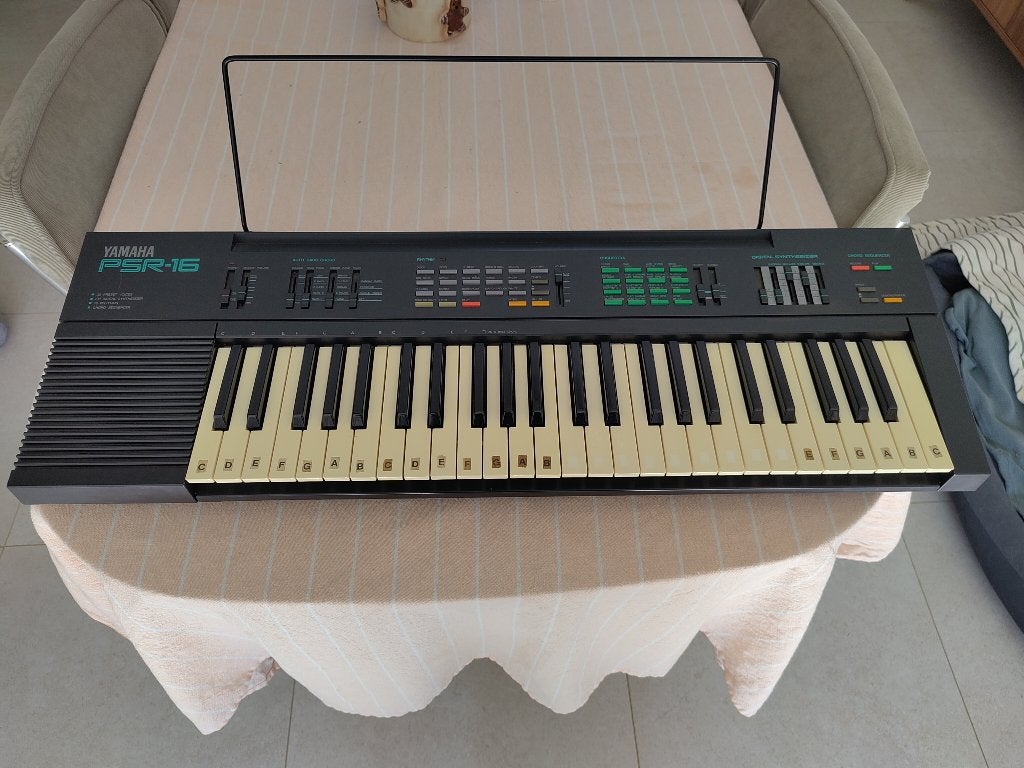 Yamaha PSR-16, Muziek en Instrumenten, Ophalen, Gebruikt, 61 toetsen, Yamaha