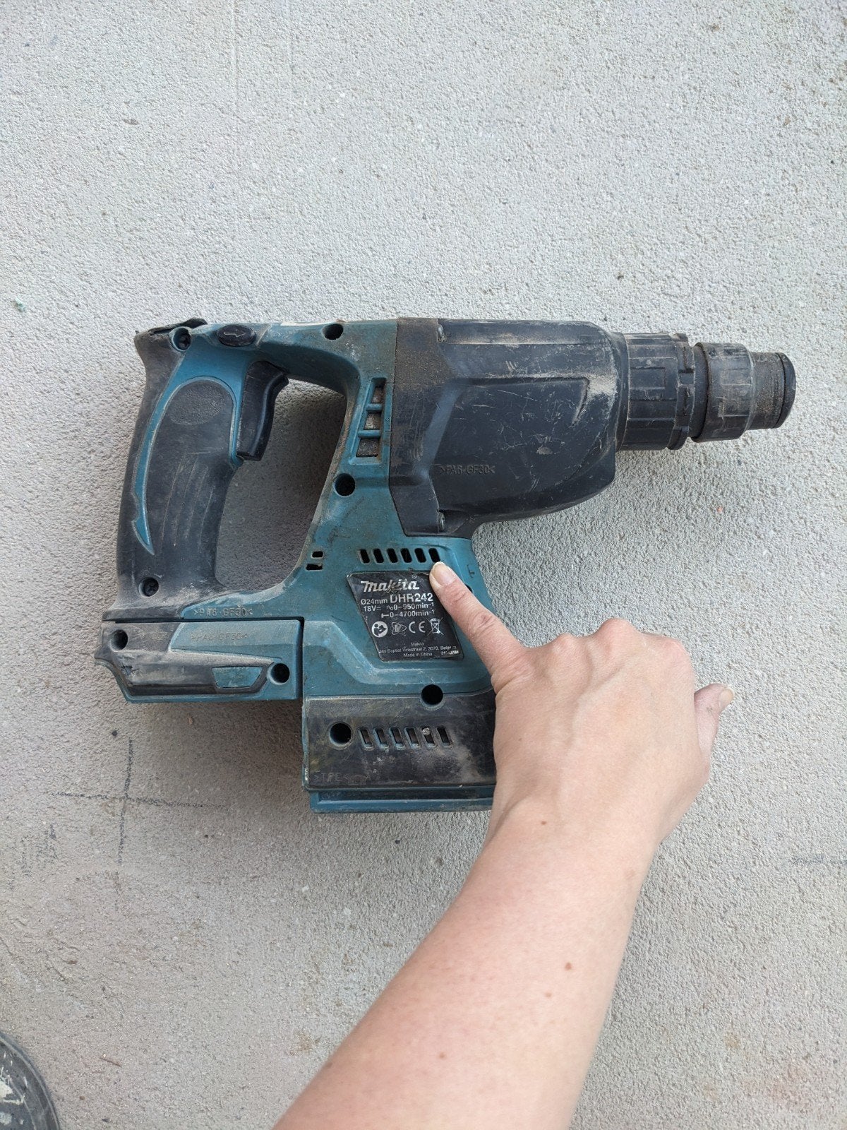 Makita DHR242, Doe-het-zelf en Bouw, Gereedschap | Boormachines, Ophalen, Gebruikt