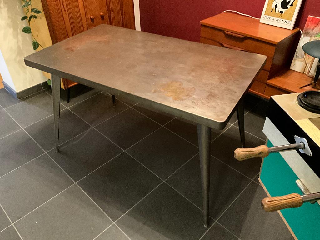 Table Tolix 55 industriel, Enlèvement