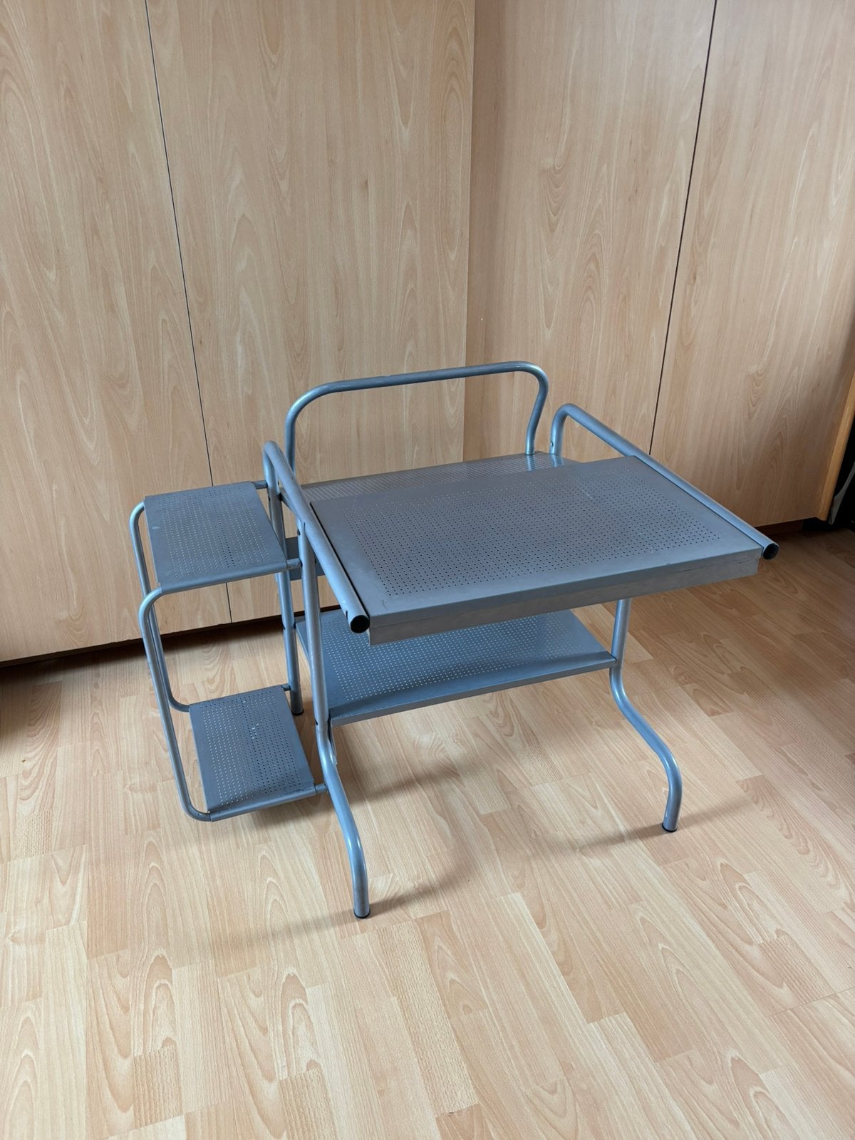 Ikea metalen bureau voor computer, Huis en Inrichting, Ophalen, Demontabel, Gebruikt, Metaal