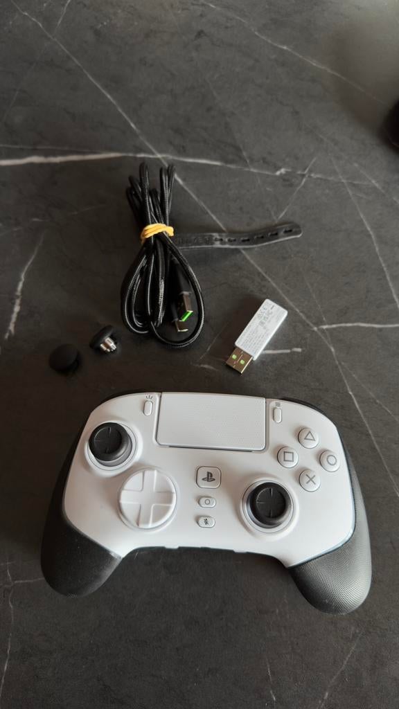 Razer Wolverine V2 Pro, Ophalen, Zo goed als nieuw