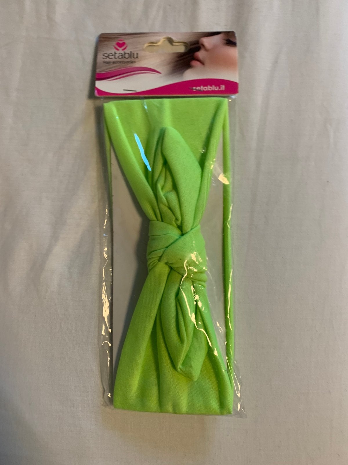 Setablu pour cheveux femme, Enlèvement