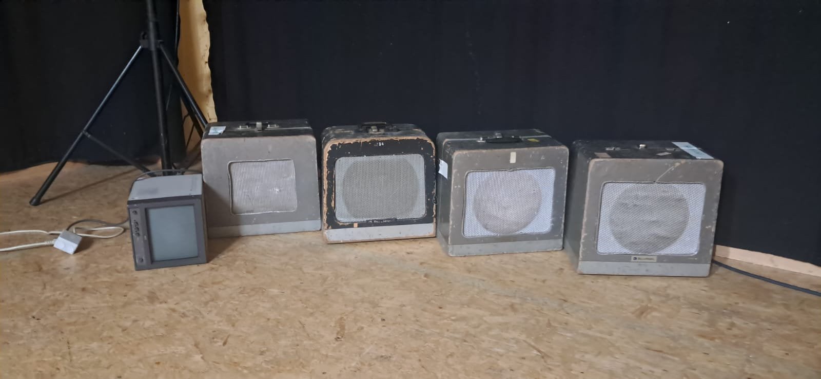 Baffles enceintes anciennes a donner, Comme neuf