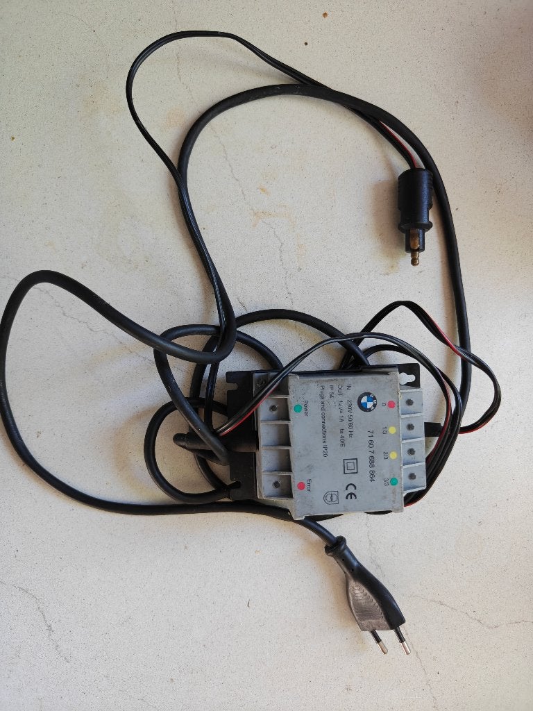chargeur et mainteneur de batterie d'origine BMW Motorrad, Enlèvement, Utilisé