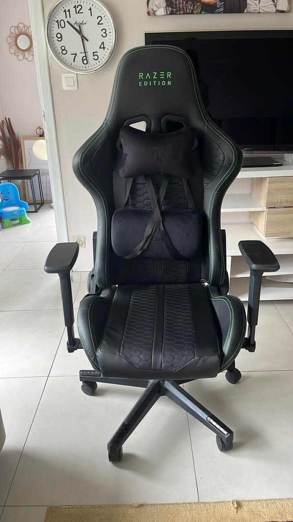 Gloednieuwe gamer stoel, Huis en Inrichting, Bureaustoelen, Nieuw, Bureaustoel, Zwart, Gaming bureaustoel, Ophalen