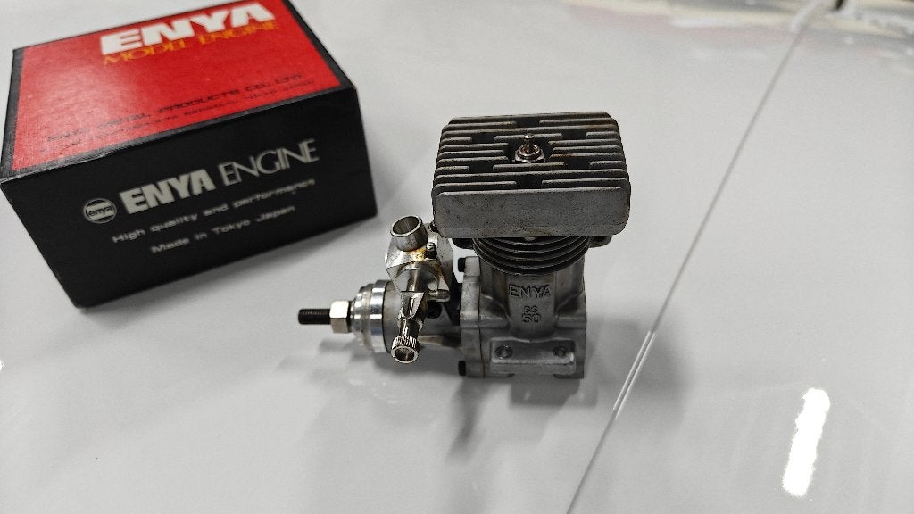 Enya SS50  8cc motor, Hobby en Vrije tijd, Ophalen, Zo goed als nieuw, Overige typen