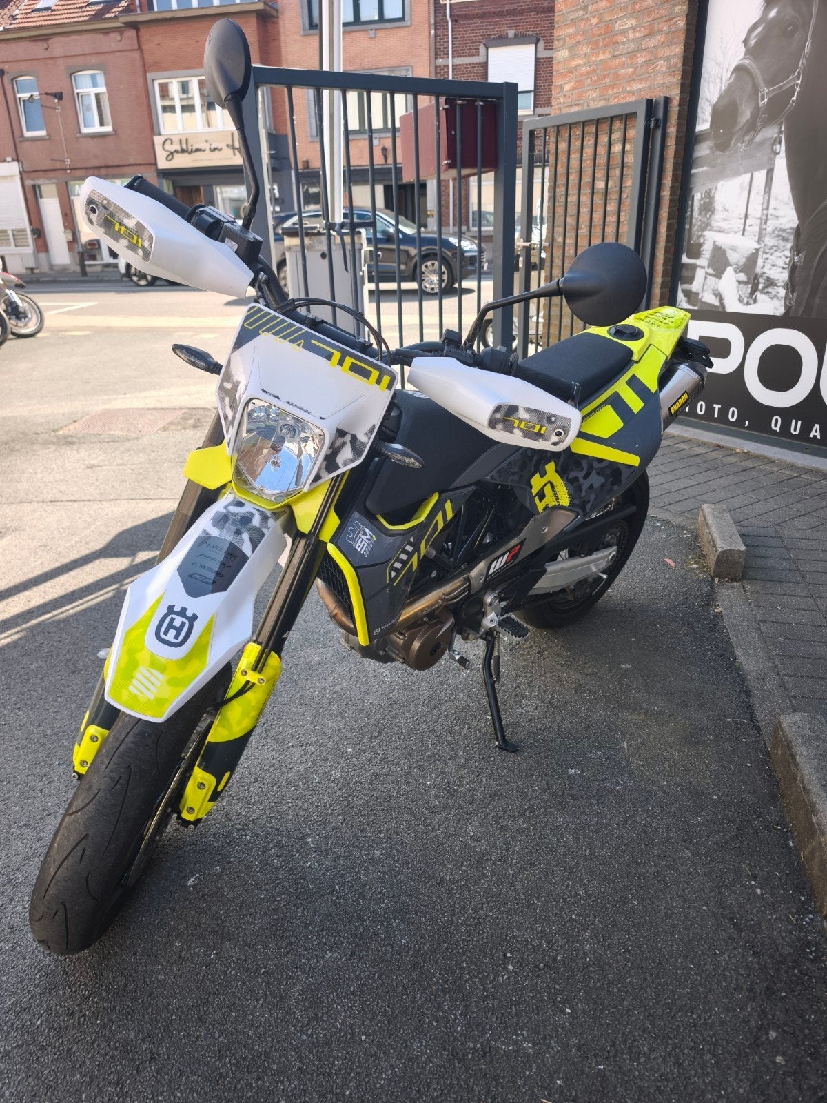 701 SM Husqvarna état impeccable, Motoren, Motoren | Husqvarna, Bedrijf