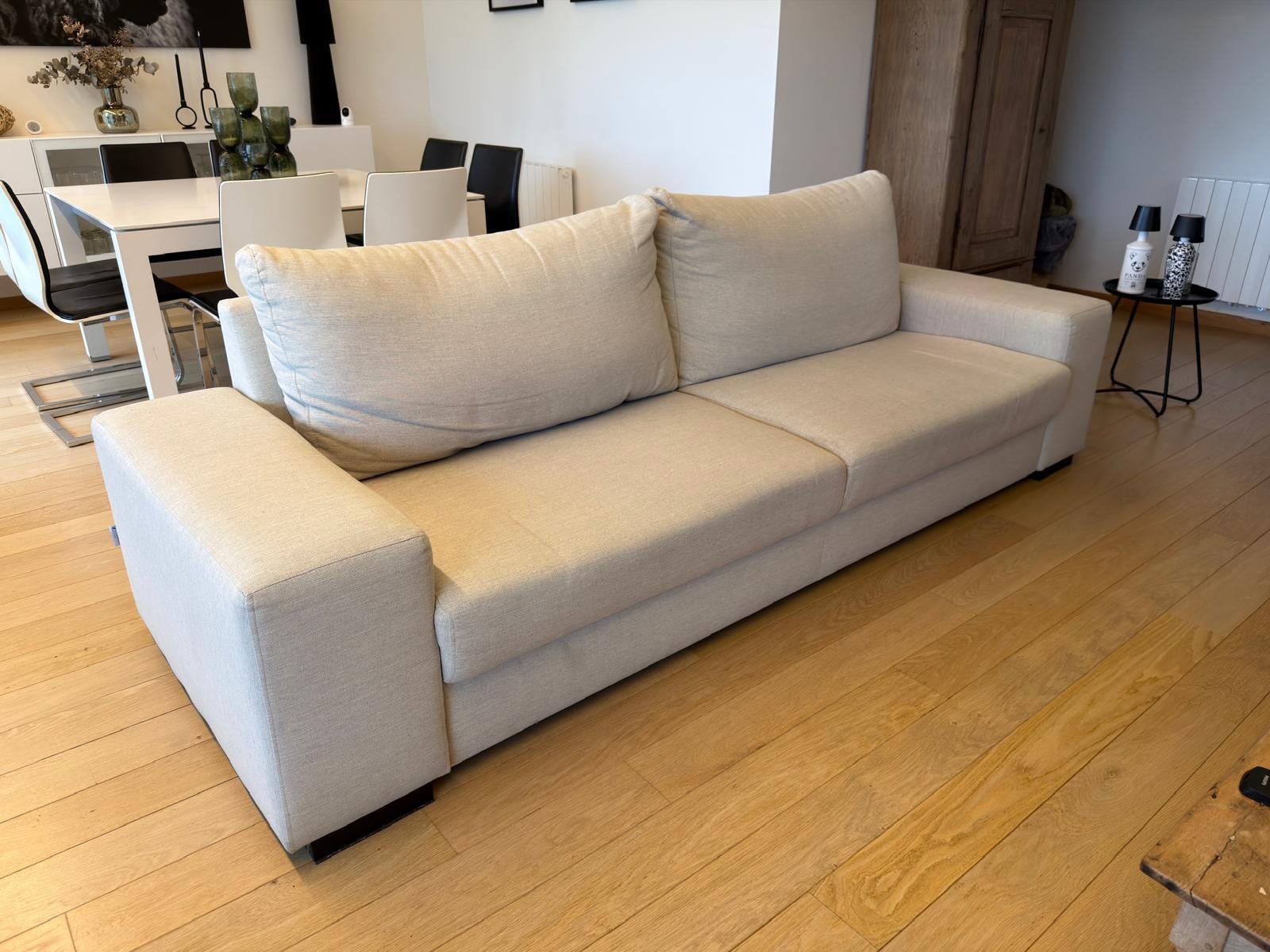Canapé en tissus beige, Trois personnes, 250 à 300 cm, Moins de 75 cm, Banc droit