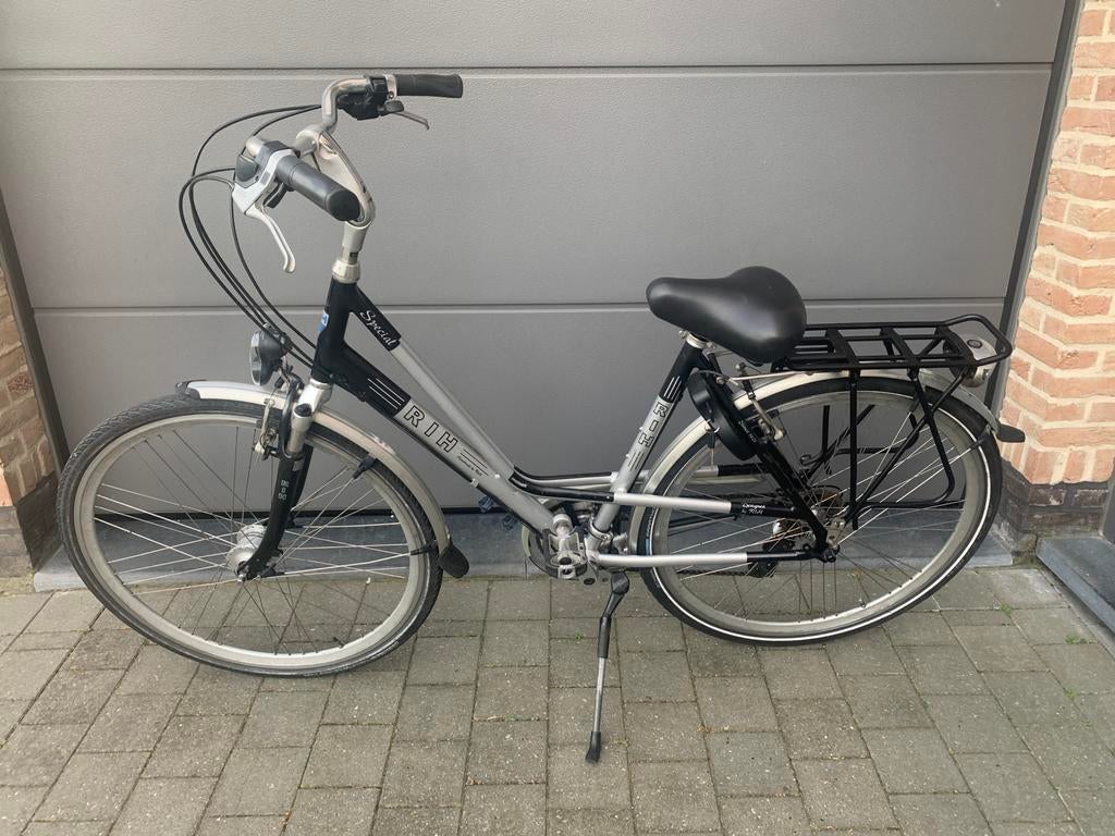 Damesfiets, Fietsen en Brommers, Ophalen, Zo goed als nieuw