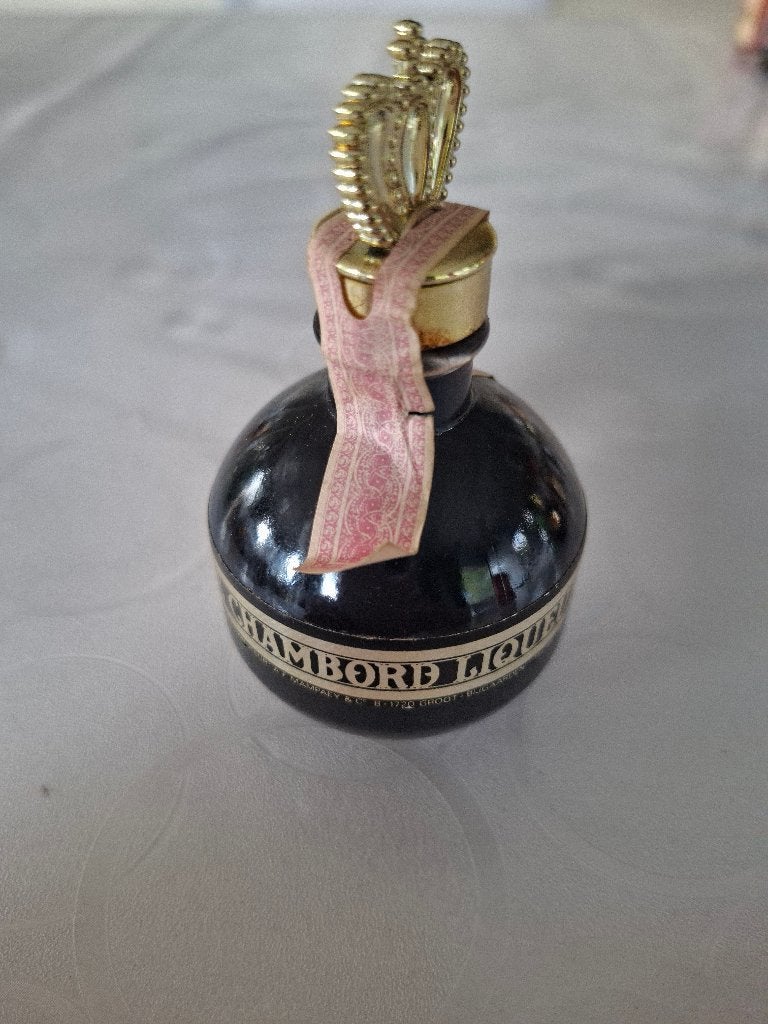 Mignonette Royale Chambord liqueur, Envoi