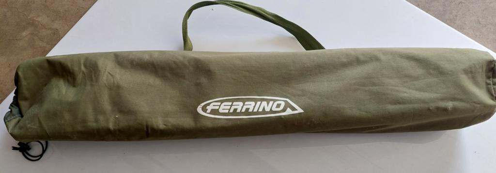Lit de camping pliable Ferrino Easy Steel, état neuf, Caravanes & Camping, Outils de camping, Enlèvement