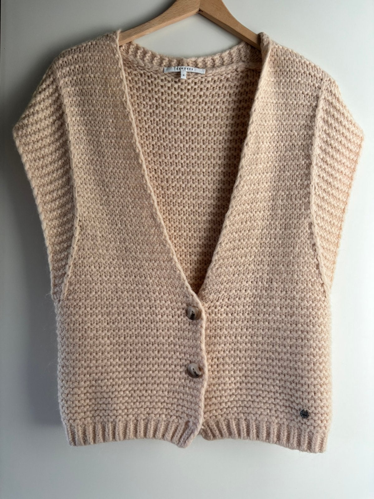 Cardigan zonder mouwen Xandres - maat S - nieuwstaat, Kleding | Dames, Ophalen of Verzenden, Zo goed als nieuw, Maat 36 (S), Beige