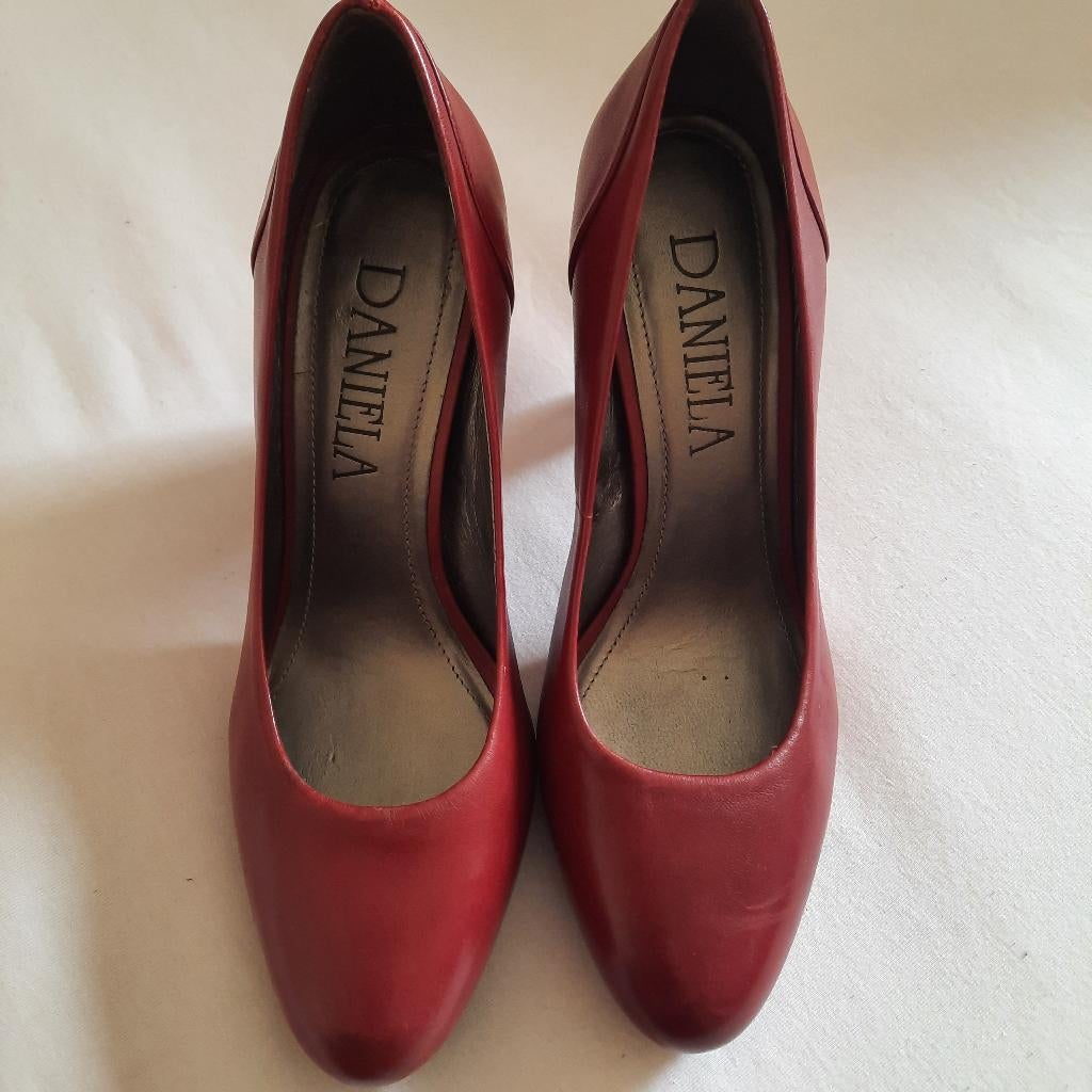 BORDEAUX schoenen DANIELA maat 36, DANIELA, Pumps, Ophalen of Verzenden, Zo goed als nieuw