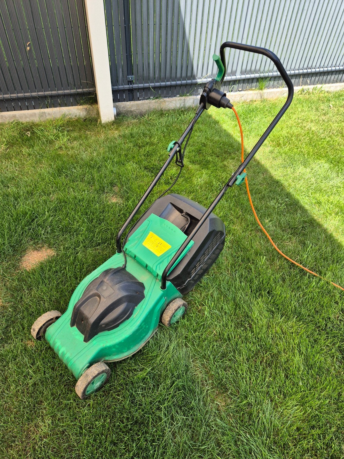 Elektrische grasmaaier 34cm maaibreedte, te koop!, Ophalen, Elektrische grasmaaier