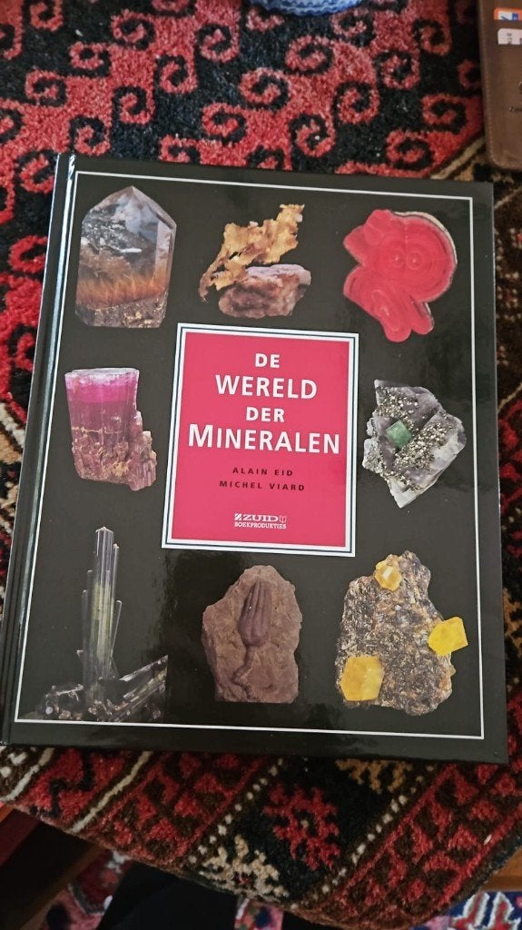 boek mineralen de wereld der Mineralen Zuid boek, Ophalen of Verzenden, Overige typen