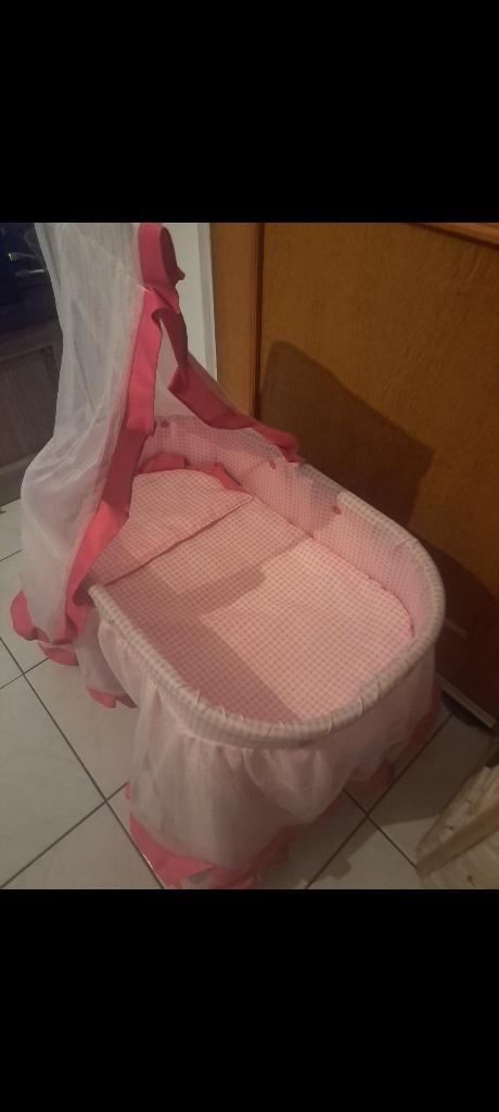 Lit poupée neuf, Enfants & Bébés, Jouets | Poupées, Enlèvement, Comme neuf, Autres types