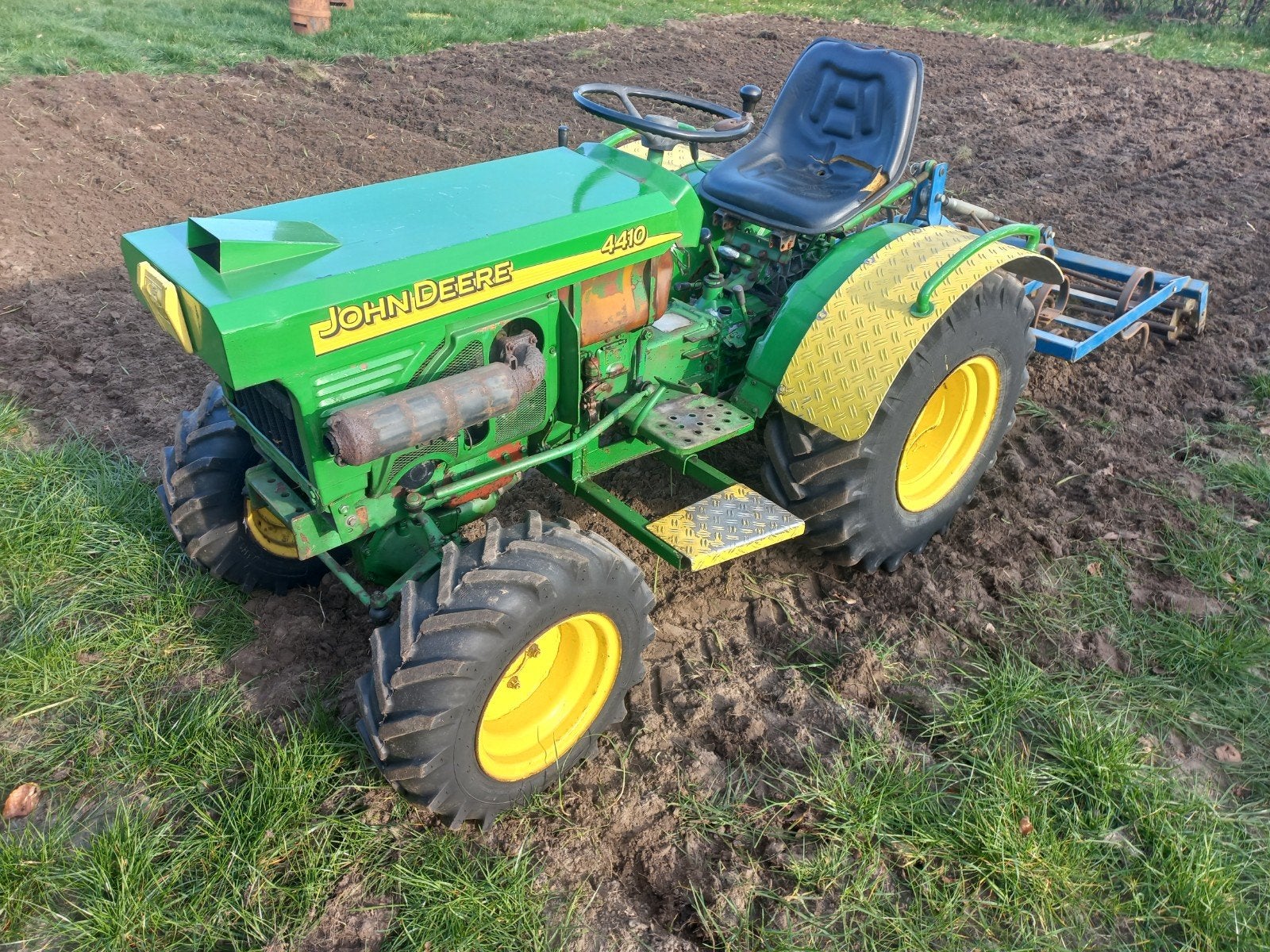 kubota b7100 minitractor 16pk 4wd in John deere kleur, John Deere, Gebruikt, Tot 2500, Ophalen of Verzenden