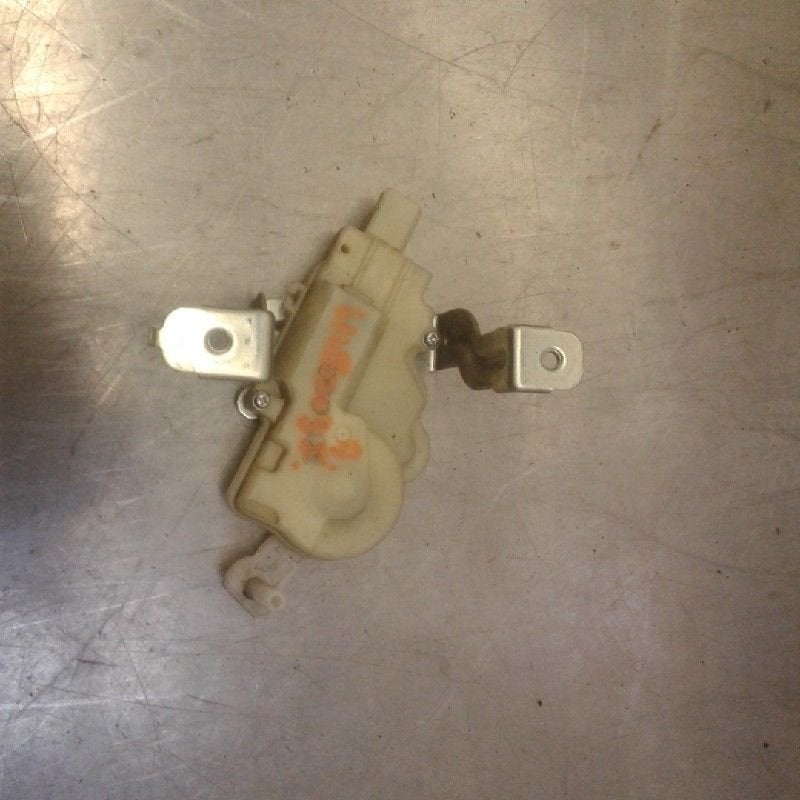 ORDINATEUR VEROUILLAGE CENTRALISE Toyota Yaris II (P9), Autos : Pièces & Accessoires, Utilisé, Toyota
