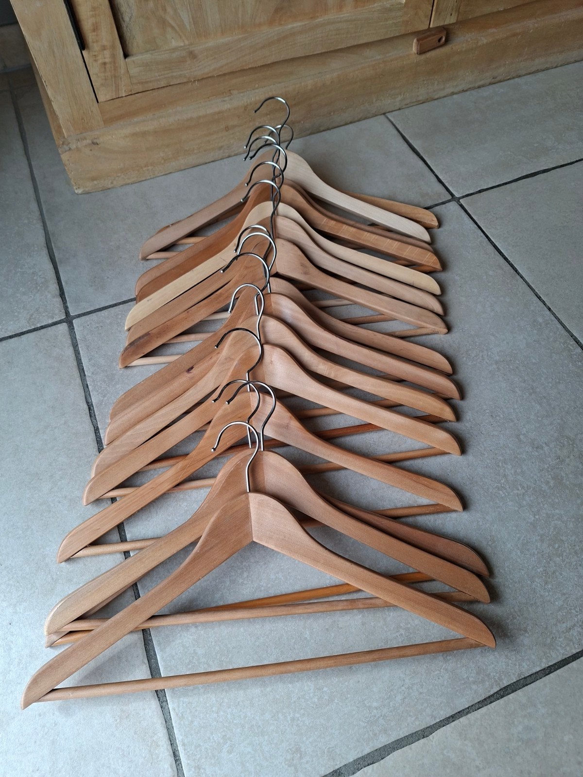 Houten robuuste kleerhangers, Vêtements | Femmes, Cintres, Enlèvement