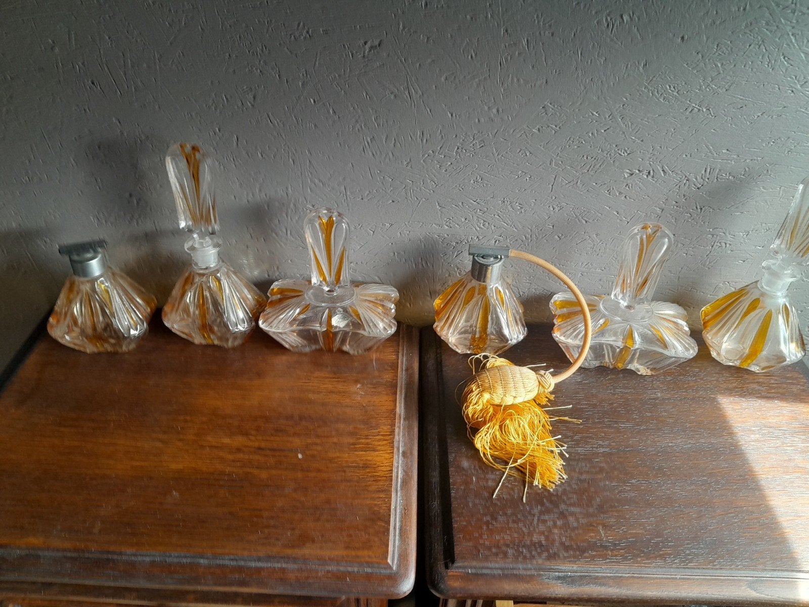 vintage glazen parfumflesje in Art Deco-stijl, Ophalen