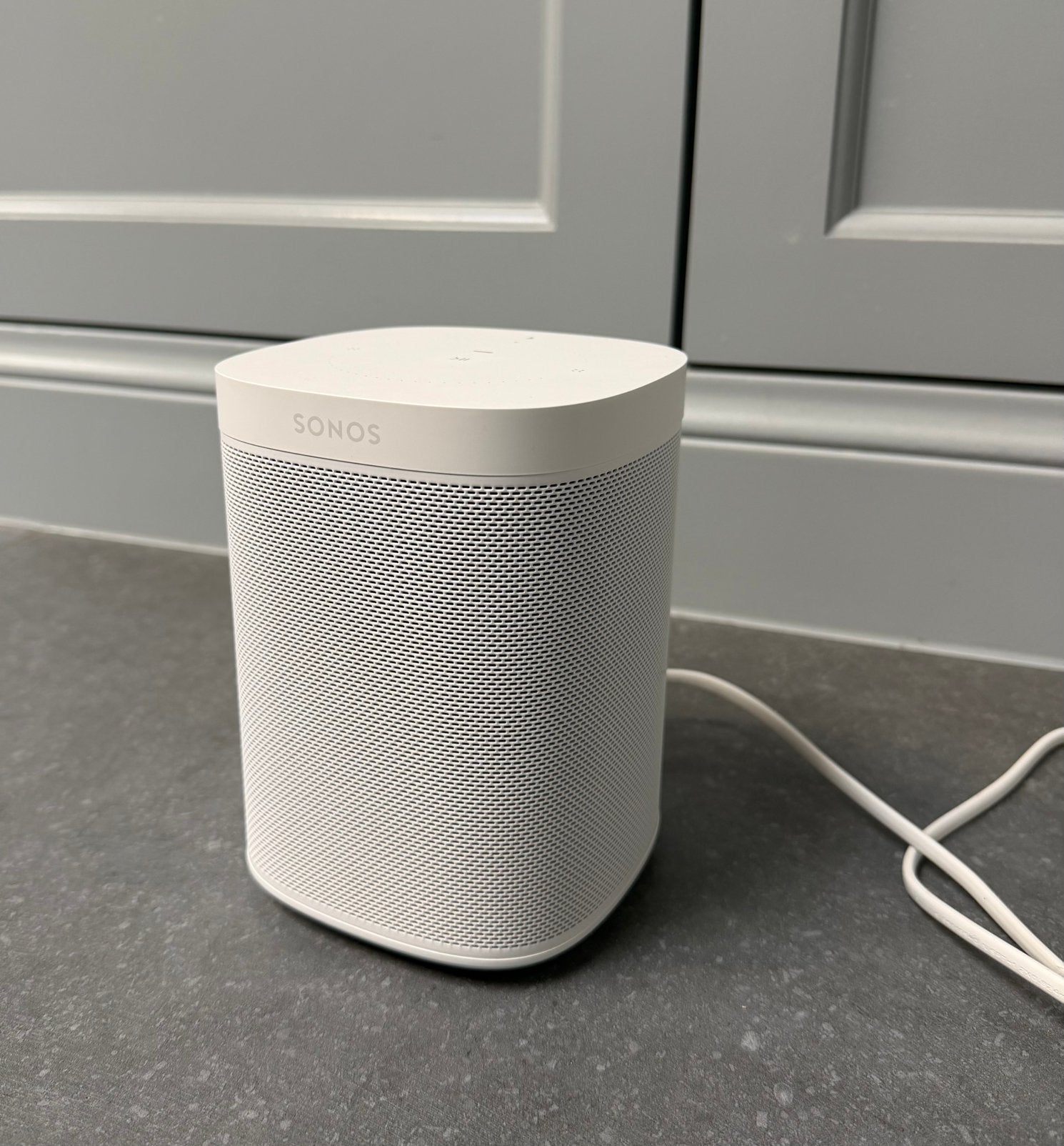 Sonos One Gen 2 wit, Audio, Tv en Foto, Luidsprekerboxen, Zo goed als nieuw, Front, Rear of Stereo speakers, Minder dan 60 watt